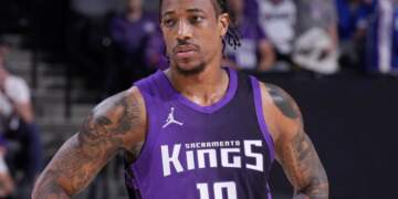 Kaos në Sushi Bar: DeMar DeRozan përplaset me klientin mes lokalit!