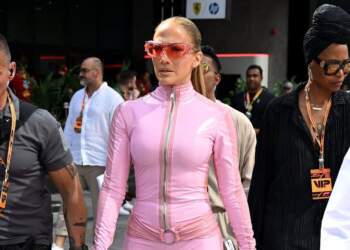 Pse u bë e “ftohtë” atmosfera rreth Jennifer Lopez në Formula 1?