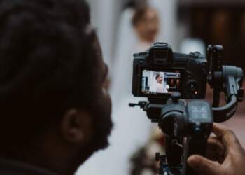 250 dollarë, as një gotë ujë! Fotografi shuan dasmën me një klik!