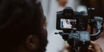 250 dollarë, as një gotë ujë! Fotografi shuan dasmën me një klik!