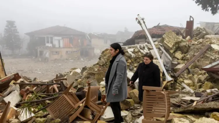 Tërmeti në Stamboll/ 151 të plagosur, shkollat​ mbyllen për dy ditë