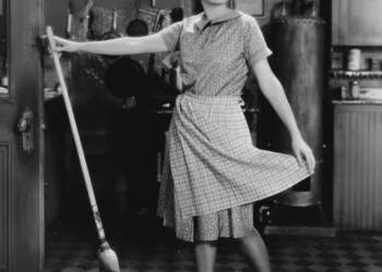 Fëmijët që ndihmojnë në shtëpi kanë më shumë gjasa të bëhen të suksesshëm në jetë!