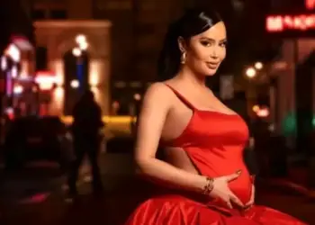 Dafina Zeqiri thumbon: Mos përvetësoni punën e të tjerëve!