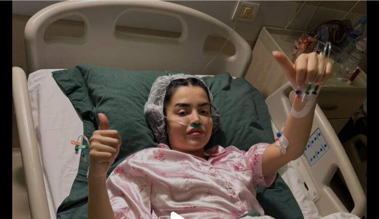 Anisa Veseli kryen me sukses operacionin për skoliozën