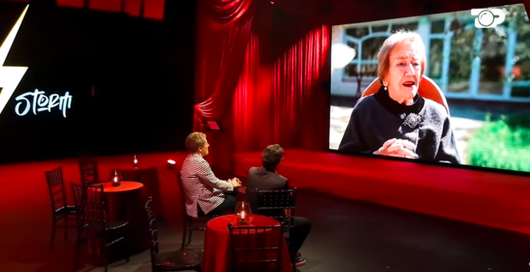 Tinka Kurti surprizon Laertin nga shtëpia e të moshuarve: “Kam mall për ty”