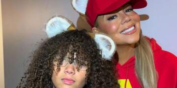 Momenti i turpshëm: Mariah Carey ndërhyn në transmetimin live të djalit të saj