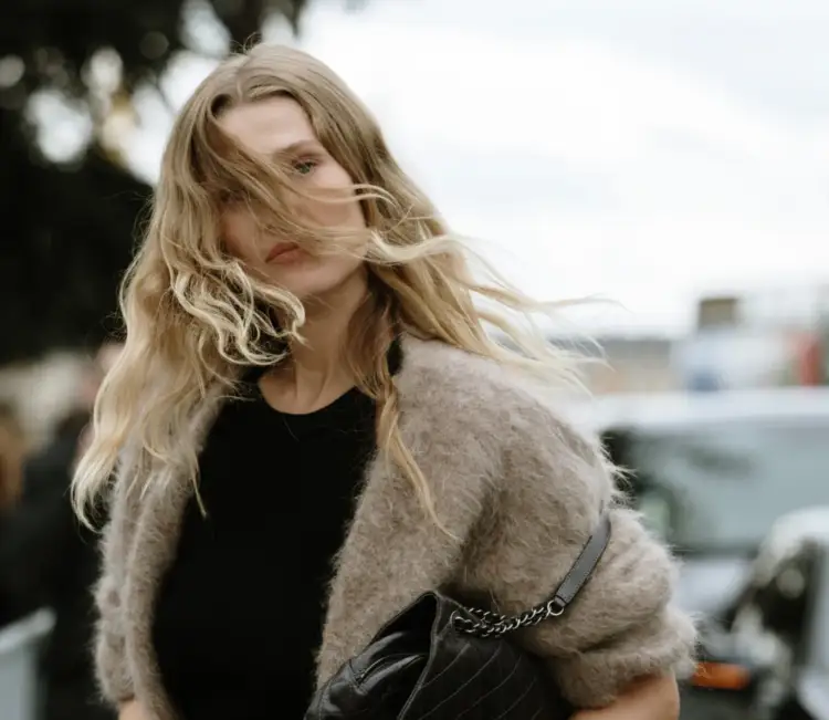 Shtatë gabimet më të zakonshme që bëjmë në kujdesin e flokëve