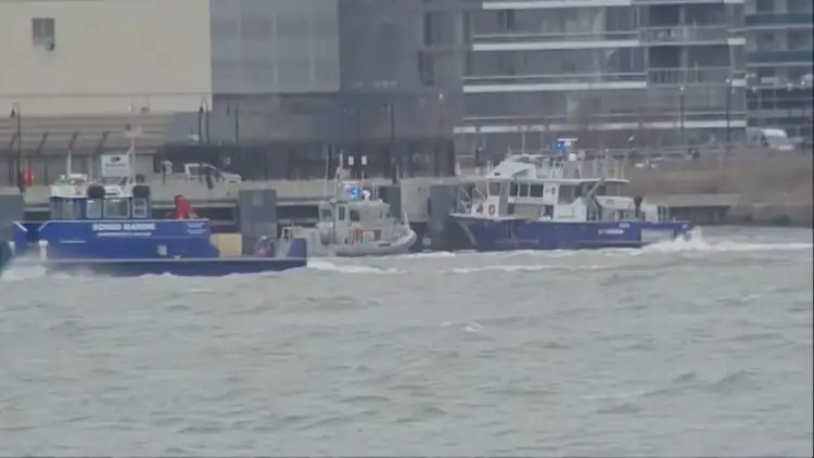 Aksident ajror në SHBA! Helikopteri rrëzohet në lumë, 6 viktima, mes tyre 3 fëmijë