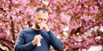 Alergjitë e stinës “pushtojnë” prillin/ Çfarë duhet të dini dhe si të mbroheni