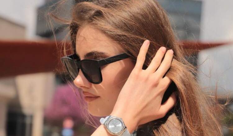 Pse syzet SWATCH janë një domosdoshmëri këtë verë?