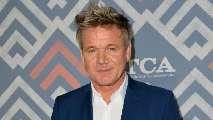 Të shtëna me armë, Policia mbërrin në shtëpinë e Gordon Ramsay