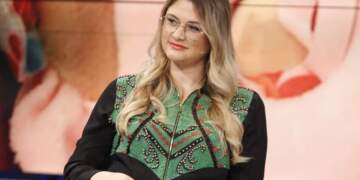 Foto/ Neda Balluku zbulon për herë të parë portretin e djemve të saj