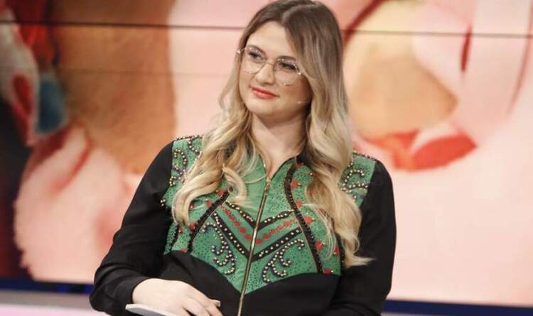 Foto/ Neda Balluku zbulon për herë të parë portretin e djemve të saj