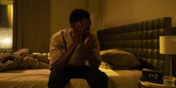 Pse jemi të lodhur gjatë ditës, por nuk na zë gjumi natën?