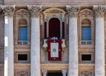 ChatGPT parashikon Papën e re mes 135 kandidatëve