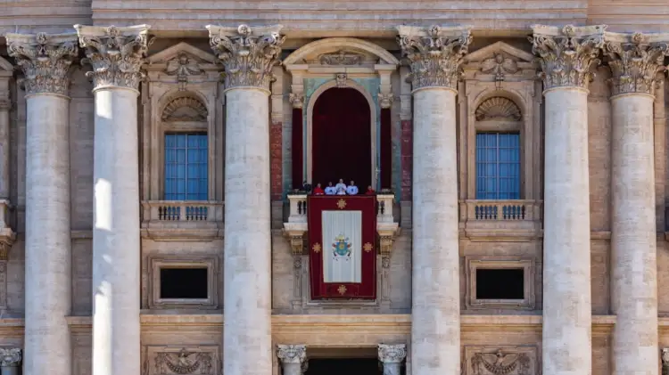 ChatGPT parashikon Papën e re mes 135 kandidatëve