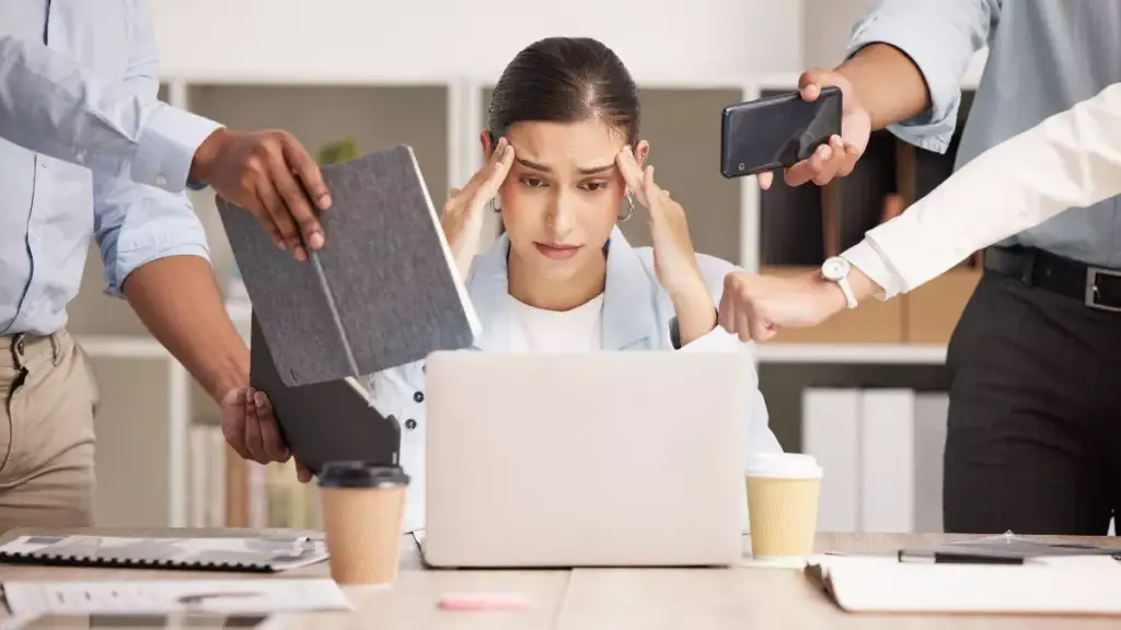 Stresi: Sa e prish organizmin dhe çfarë problemesh shëndetësore sjell?