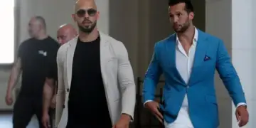 Prokurorët britanikë: Autorizohen 21 akuza kundër vëllezërve Tate