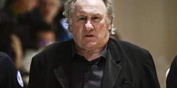 Gérard Depardieu shpallet fajtor për ngacmim seksual – mbi 20 akuza e ndjekin