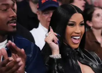 Pasuria neto e Cardi B vs Stefon Diggs: Kush është më i pasur?