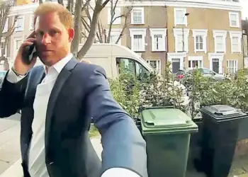 Momenti i çuditshëm kur Princi Harry i bie ziles së derës bëhet viral