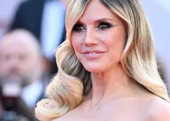 Heidi Klum shkel rregullin e kodit të veshjes në Festivalin e Filmit në Kanë