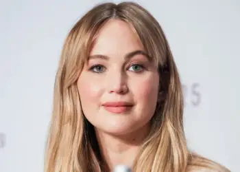 Jennifer Lawrence: Ankthi ekstrem, depresioni pas lindjes të izolon