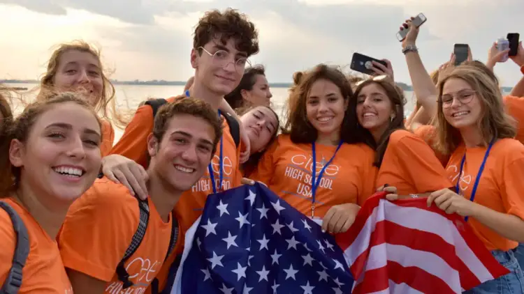 SHBA pezullon përkohësisht vizat studentore: Në fokus rrjetet sociale