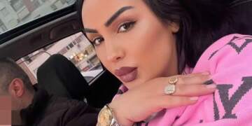 Përplasje në publik/ Genta Gjalpi “kap prej flokësh” vajzën e bashkëshortit