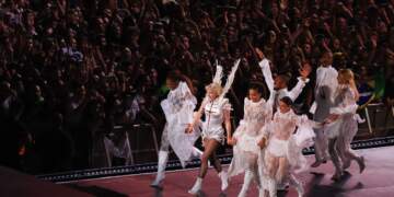 Lady Gaga mbledh mbi 2 milionë fansa në një koncert falas në këtë vend