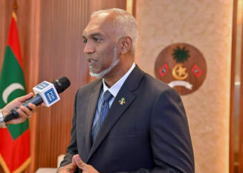 15 orë fjalë: Presidenti i këtij vendi thyen rekordin e konferencës më të gjatë