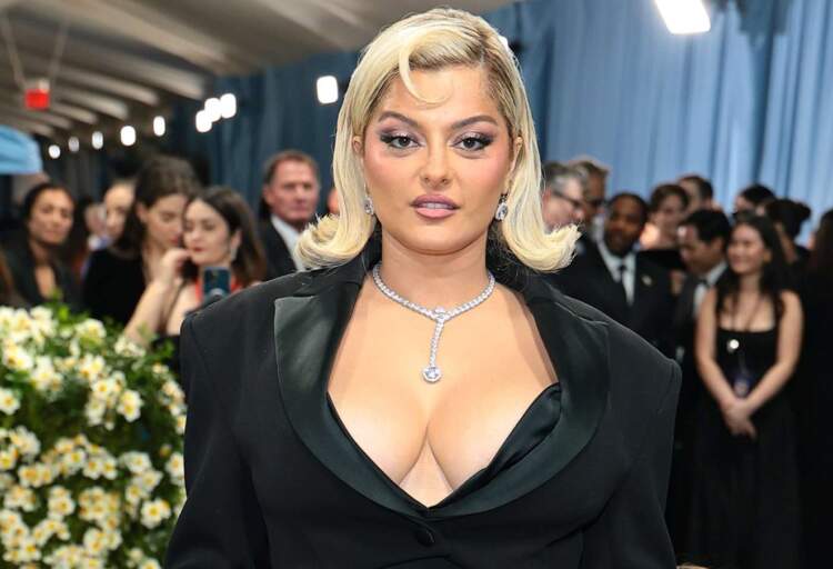 Për herë të parë në Met Gala, Bebe Rexha mahnit me look-un e Christian Siriano