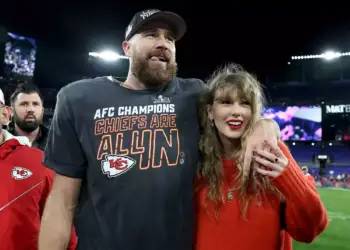 Pse Taylor Swift dhe Travis Kelce munguan në Met Gala 2025?