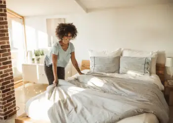 Pse të bësh shtratin sapo zgjohesh është më shumë se thjesht “detyrë shtëpie”?