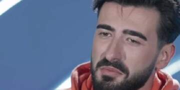 U rrëzua me parashutë në Himarë, Policia merr masa ndaj Xhonatan Islamit