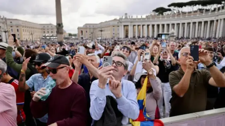 Bota ende nuk ka një Papë të ri, kardinalët votojnë sërish sot