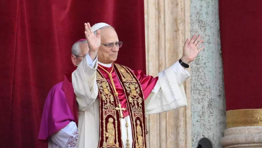Mesazhi i Papa Leoni XIV: Lutja e parë është paqen. Do të ndërtojmë ura