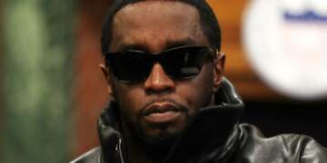 Diddy përballet me akuza të reja: “Më çoi me forcë në dhomën e gjumit”