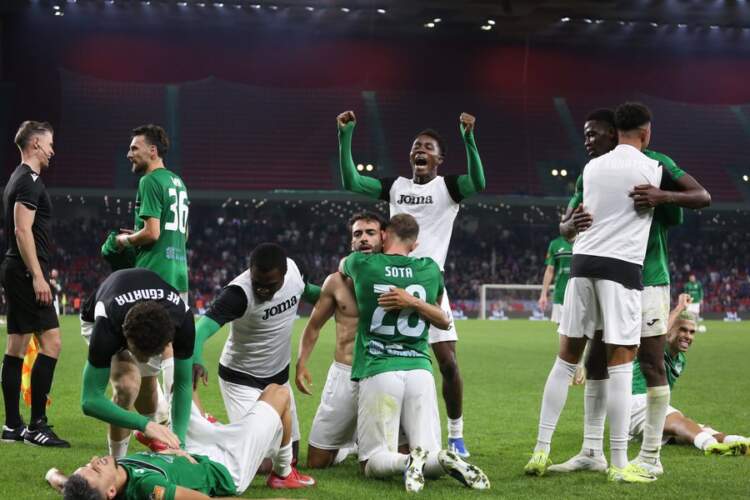 Egnatia rikonfirmohet kampione, tifozët dhe lojtarët “bëhen një”