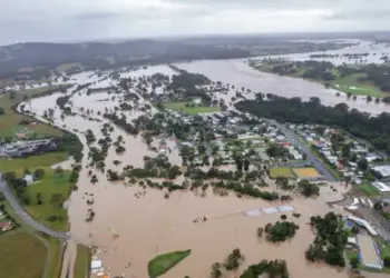 Australia lindore nën ujë: Përmbytje masive, viktima dhe alarm kombëtar