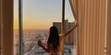 Zgjohesh herët? Shëndeti dhe lumturia të buzëqeshin që në mëngjes!