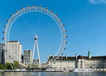 Ç’ndodhi? Bllokohet London Eye, turistët kalojnë momente paniku