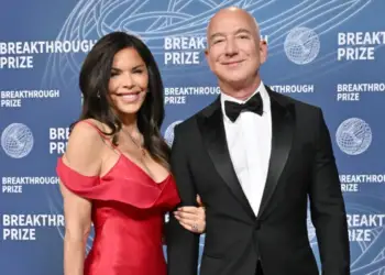 Jeff Bezos do të martohet me Lauren në një teatër në Venecia! Kush do marrë pjesë