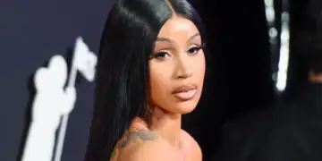 Cardi B zbulon emrin e fëmijës së tretë me Offset