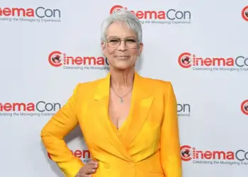 Aktorja Jamie Lee Curtis pendohet për operacionin plastik që bëri kur ishte 25 vjeç