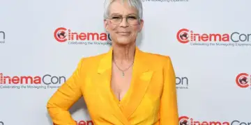 Aktorja Jamie Lee Curtis pendohet për operacionin plastik që bëri kur ishte 25 vjeç