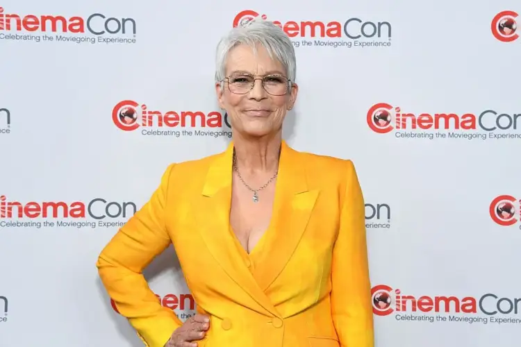 Aktorja Jamie Lee Curtis pendohet për operacionin plastik që bëri kur ishte 25 vjeç
