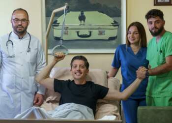 Aktori shqiptar flet pas aksidentit: Shëndeti po vjen, humori s’më ka lënë kurrë!”