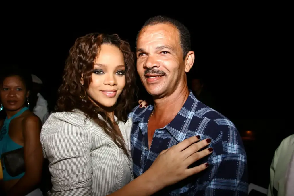 Ndërron jetë në moshën 70 vjeçare babai i Rihannës