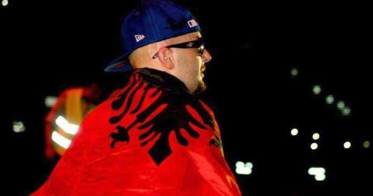 Pse njerëzit përdorin tekstet e këngëve të Unikkatil kur duan të shprehin ndjenja?